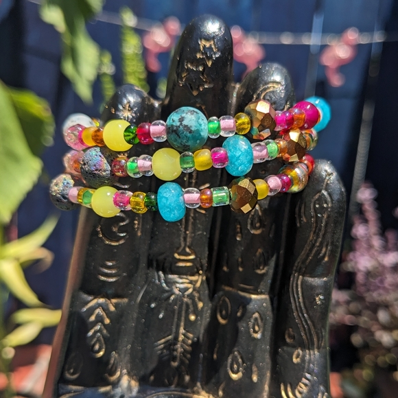 Jasper Lava Stone Energy Bracelet Handmade Cute Coil Memory Wire Crystals Beads - Picture 7 of 8